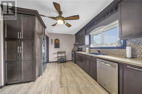 170 Orkney Street W, Haldimand, ON - Indoor Photo Showing Kitchen With Double Sink