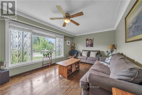 170 Orkney Street W, Haldimand, ON - Indoor Photo Showing Living Room