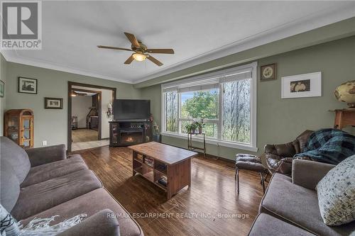 170 Orkney Street W, Haldimand, ON - Indoor Photo Showing Living Room