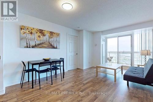 2607 - 88 Grangeway Avenue, Toronto (Woburn), ON - Indoor Photo Showing Living Room