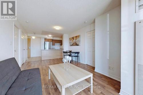 2607 - 88 Grangeway Avenue, Toronto (Woburn), ON - Indoor Photo Showing Living Room