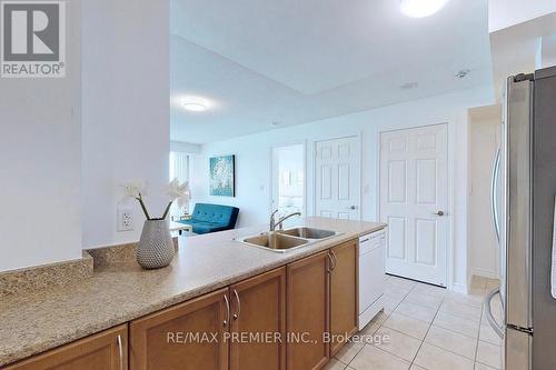 2607 - 88 Grangeway Avenue, Toronto (Woburn), ON - Indoor Photo Showing Kitchen With Double Sink