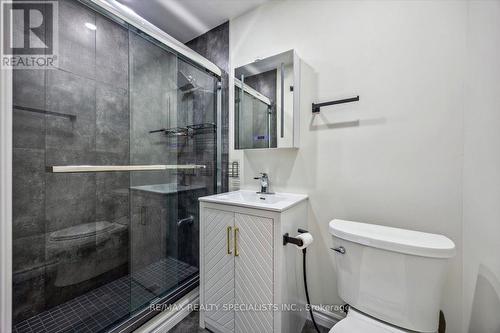 795 Quebec Street, Midland, ON - Indoor Photo Showing Bathroom