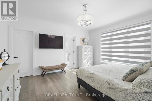 18 Four Mile Creek Road, Niagara-On-The-Lake, ON - Indoor Photo Showing Bedroom