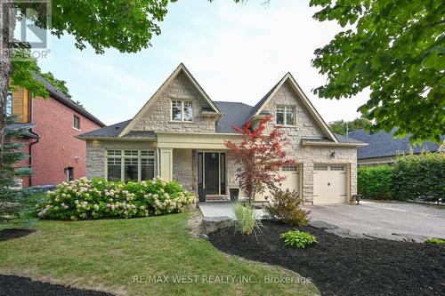 16 Hilltop Drive, Caledon, ON - Outdoor With Facade