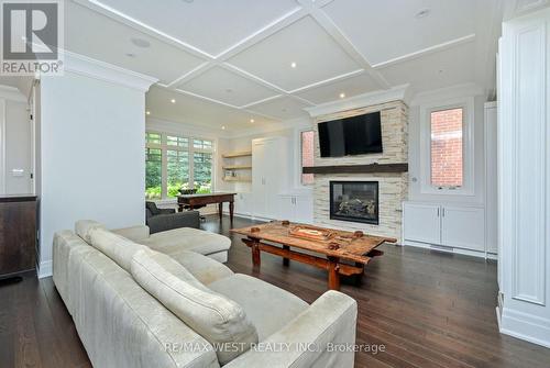 16 Hilltop Drive, Caledon, ON - Indoor Photo Showing Living Room With Fireplace