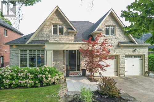 16 Hilltop Drive, Caledon (Caledon East), ON - Outdoor With Facade