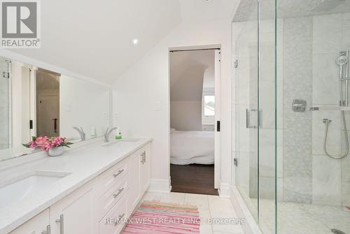 16 Hilltop Drive, Caledon (Caledon East), ON - Indoor Photo Showing Bathroom