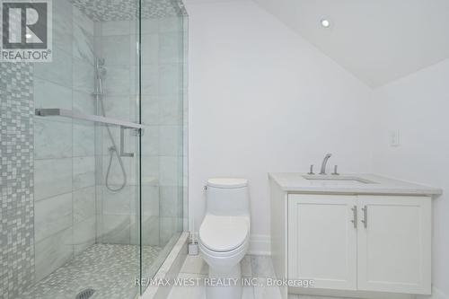 16 Hilltop Drive, Caledon (Caledon East), ON - Indoor Photo Showing Bathroom