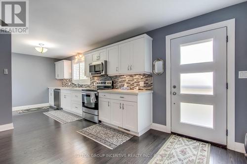 26 Miller Park Avenue, Bradford West Gwillimbury, ON - Indoor Photo Showing Kitchen