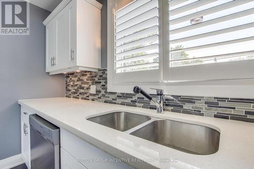 26 Miller Park Avenue, Bradford West Gwillimbury, ON - Indoor Photo Showing Kitchen With Double Sink