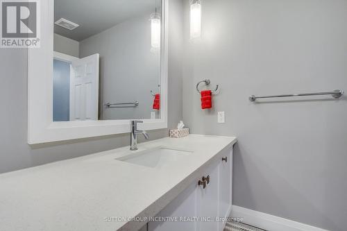 26 Miller Park Avenue, Bradford West Gwillimbury, ON - Indoor Photo Showing Bathroom