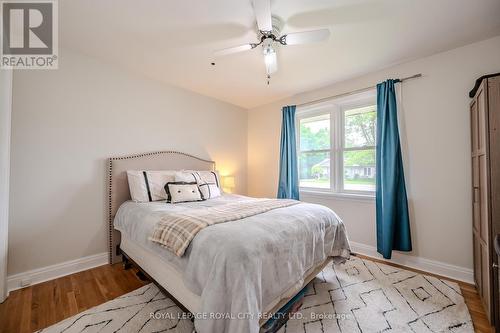 208 Delhi Street, Guelph (Waverley), ON - Indoor Photo Showing Bedroom