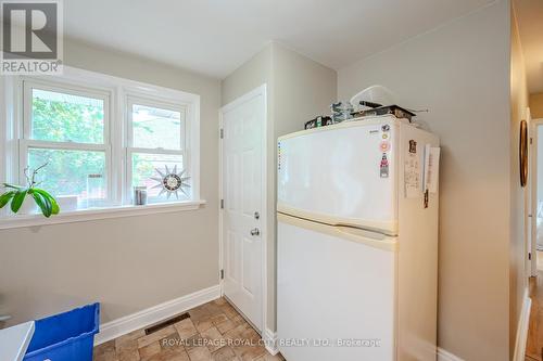 208 Delhi Street, Guelph (Waverley), ON - Indoor Photo Showing Other Room