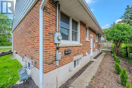 208 Delhi Street, Guelph (Waverley), ON - Outdoor With Exterior