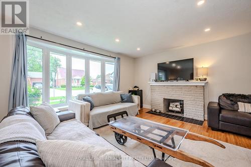 208 Delhi Street, Guelph (Waverley), ON - Indoor Photo Showing Living Room With Fireplace