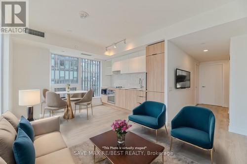 1903 - 82 Dalhousie Street, Toronto, ON - Indoor Photo Showing Living Room