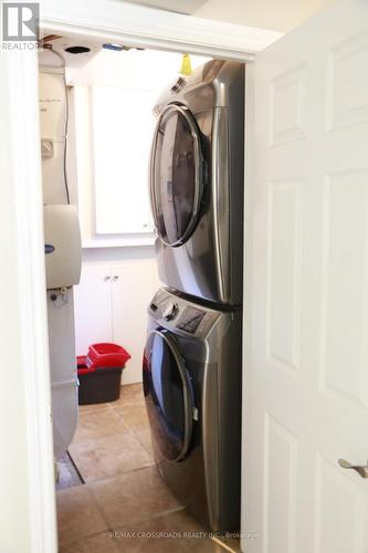 849 Inverhouse Drive, Mississauga (Clarkson), ON - Indoor Photo Showing Laundry Room