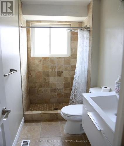 849 Inverhouse Drive, Mississauga (Clarkson), ON - Indoor Photo Showing Bathroom