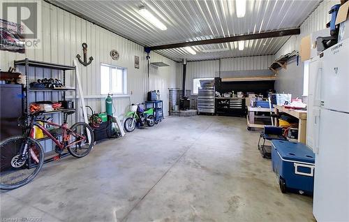 8 William Street N, Ripley, ON - Indoor Photo Showing Garage