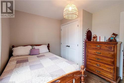 8 William Street N, Huron-Kinloss, ON - Indoor Photo Showing Bedroom