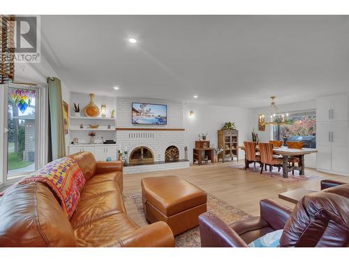 2821 Mckenney Crescent, Prince George, BC - Indoor Photo Showing Living Room With Fireplace