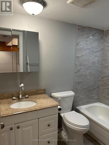 37 - 17 Pembroke Street, Toronto (Moss Park), ON - Indoor Photo Showing Bathroom