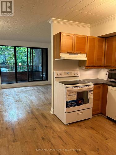 37 - 17 Pembroke Street, Toronto (Moss Park), ON - Indoor Photo Showing Kitchen