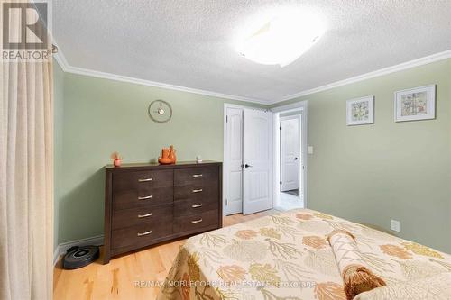 2471 Leonard Street, Innisfil, ON - Indoor Photo Showing Bedroom