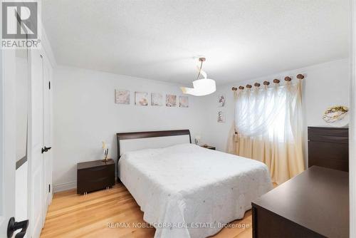 2471 Leonard Street, Innisfil, ON - Indoor Photo Showing Bedroom