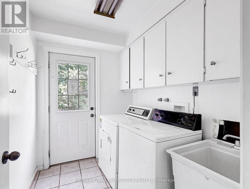 802 Viscount Road, London, ON - Indoor Photo Showing Laundry Room