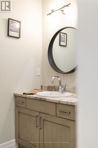 78 Essex Drive, Belleville, ON - Indoor Photo Showing Bathroom