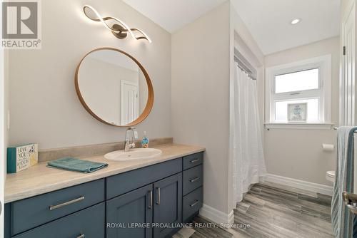 78 Essex Drive, Belleville, ON - Indoor Photo Showing Bathroom