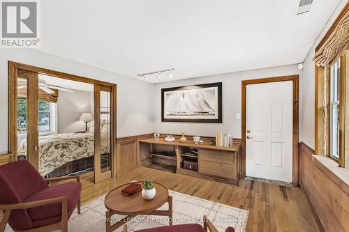 4 Brookdale Drive, Barrie (Sunnidale), ON - Indoor Photo Showing Living Room