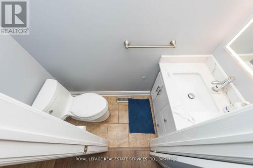 Upper - 2116 Eighth Line, Oakville, ON - Indoor Photo Showing Bathroom