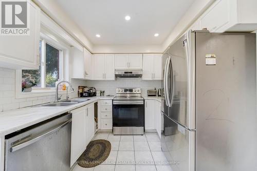 32 Pressed Brick Drive, Brampton (Brampton North), ON - Indoor Photo Showing Kitchen With Double Sink