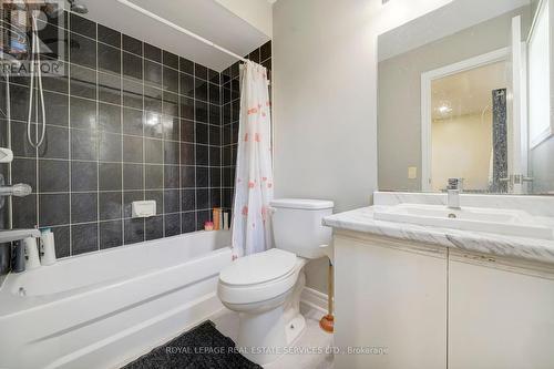 32 Pressed Brick Drive, Brampton, ON - Indoor Photo Showing Bathroom