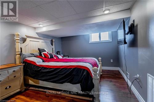 187 Clarke Street, Port Colborne, ON - Indoor Photo Showing Bedroom