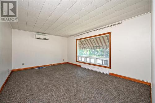 75 Jasper Avenue, Smiths Falls, ON - Indoor Photo Showing Other Room