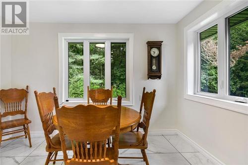 Breakfast nook - 1138 Thousand Islands Parkway, Mallorytown, ON - Indoor Photo Showing Dining Room