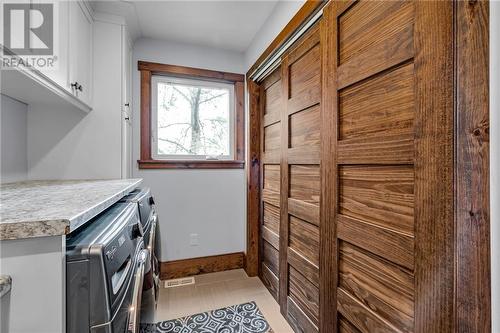 6857 Silmser Road, Cornwall, ON - Indoor Photo Showing Laundry Room