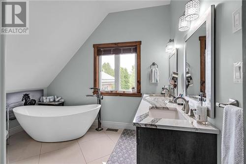 6857 Silmser Road, Cornwall, ON - Indoor Photo Showing Bathroom