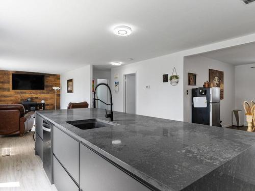 Kitchen - 5320 Rue Laliberté, Saint-Hyacinthe, QC - Indoor Photo Showing Kitchen