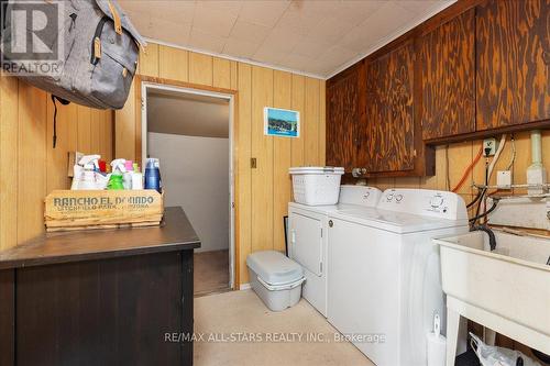 286 Rayners Drive, Georgina, ON - Indoor Photo Showing Laundry Room