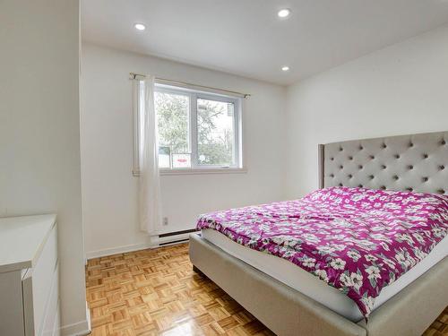 Chambre Ã Â coucher - 1491 Rue Gustave-Désourdy, Longueuil (Saint-Hubert), QC - Indoor Photo Showing Bedroom