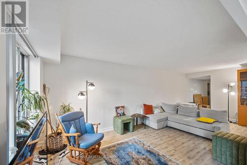 903 - 33 University Avenue, Toronto, ON - Indoor Photo Showing Living Room