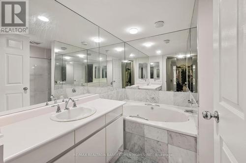 903 - 33 University Avenue, Toronto, ON - Indoor Photo Showing Bathroom