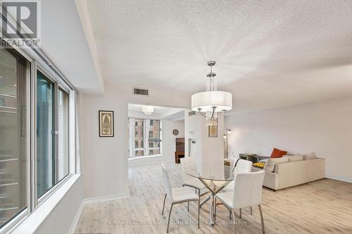 903 - 33 University Avenue, Toronto, ON -  Photo Showing Dining Room