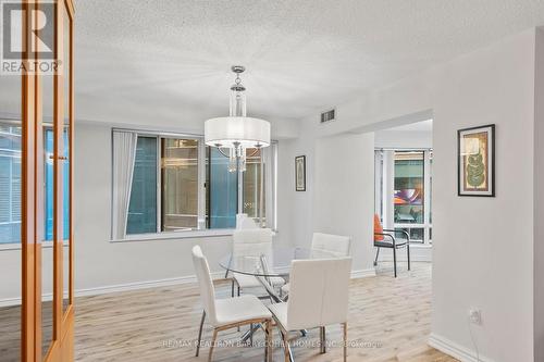 903 - 33 University Avenue, Toronto, ON - Indoor Photo Showing Dining Room