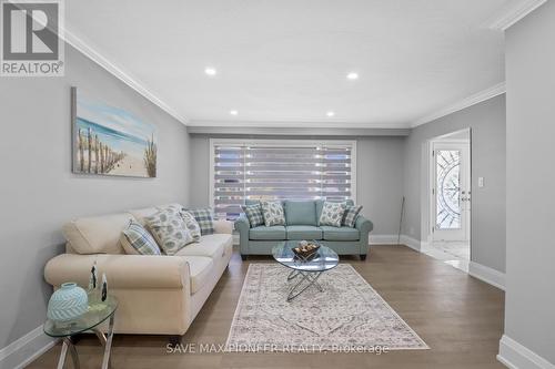 3780 Wyewood Road, Mississauga (Malton), ON - Indoor Photo Showing Living Room